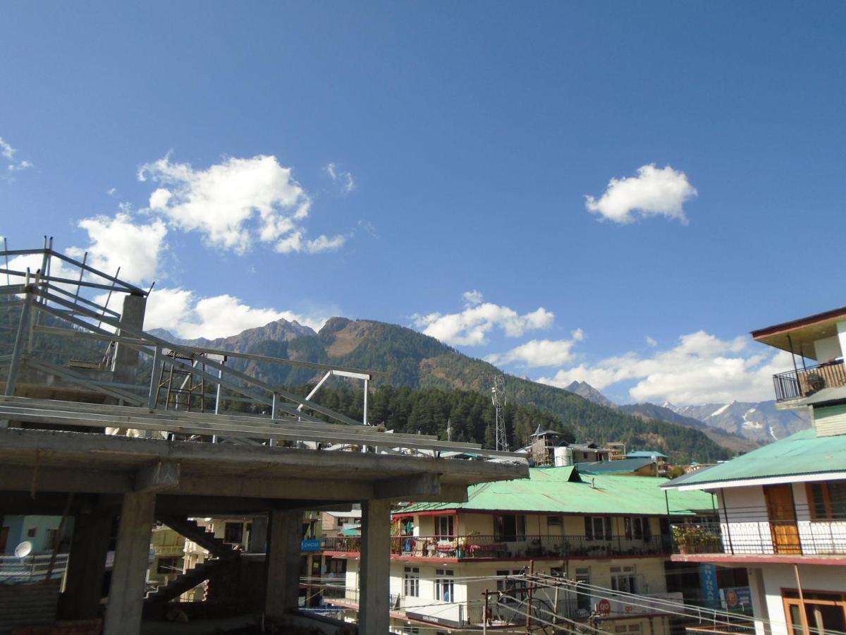 Hotel Magnolia Mallroad Manali Exteriör bild